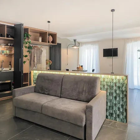 דירה Dreamers Sea View - White And *